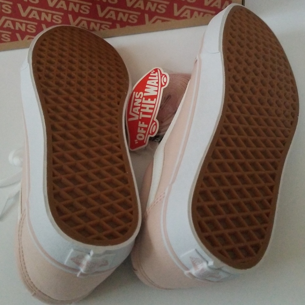 NWT Vans w/ xtra Shoe Laces - Picture 5 of 5